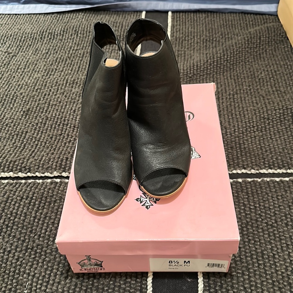 Chroma Vintage Heels